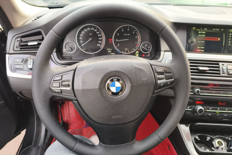 宝马5系 2013款 525Li 豪华型局部细节13