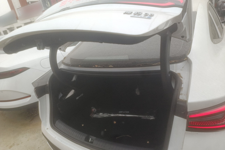 比亚迪 海豹06新能源 2025款 DM-i 智驾版 80KM豪华型机舱底盘23