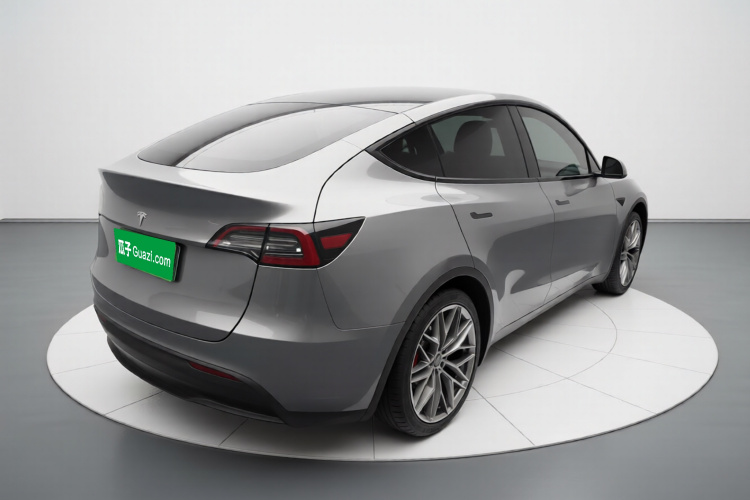 特斯拉 Model Y 2021款 标准续航后驱版车身外观7