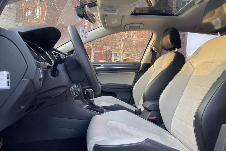 大众 高尔夫 2017款 230TSI 自动豪华百万辆纪念版中控内饰7001