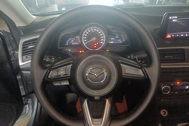 马自达3 昂克赛拉 2017款 三厢 1.5L 自动豪华型 国V中控内饰13