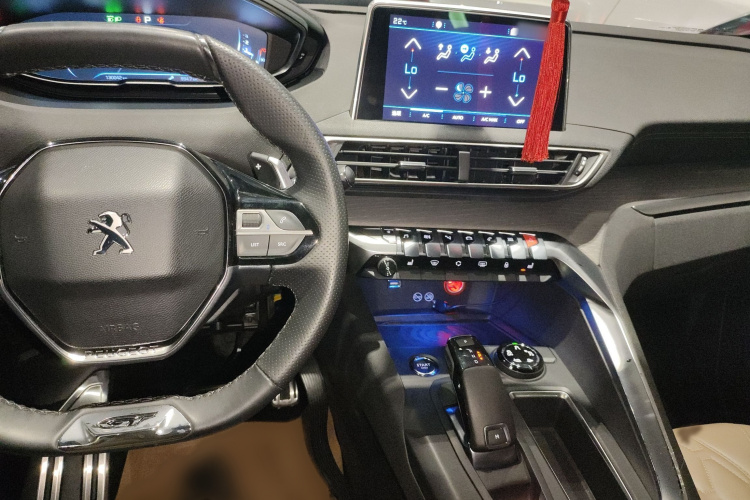 标致5008 2017款 380THP 7座豪华GT版局部细节16