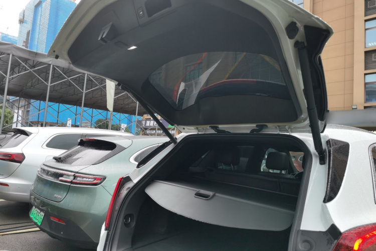 凯迪拉克XT5 2020款 28T 四驱豪华型机舱底盘23