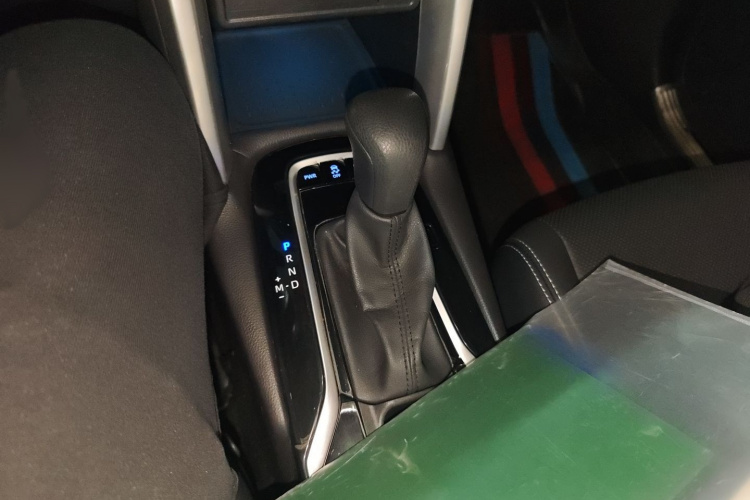 丰田 锋兰达 2022款 2.0L CVT豪华版局部细节18