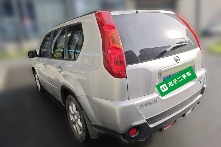 日产 奇骏 2010款 2.5L CVT豪华版 4WD车身外观6003