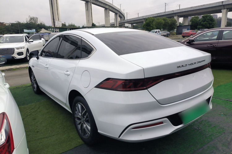 比亚迪 秦PLUS 2023款 冠军版 DM-i 120KM领先型车身外观4