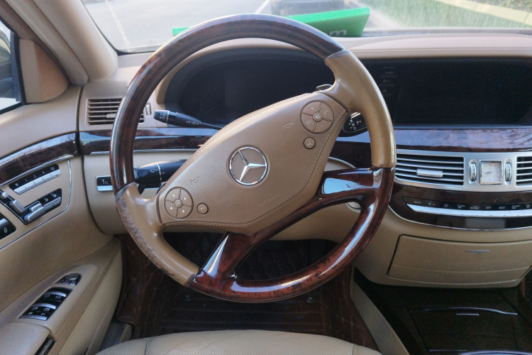 奔驰S级 2012款 S 400 L HYBRID Grand Edition中控内饰13