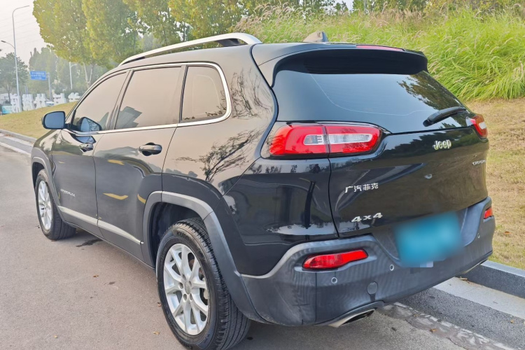 Jeep 自由光 2016款 2.4L 领先版车身外观6002