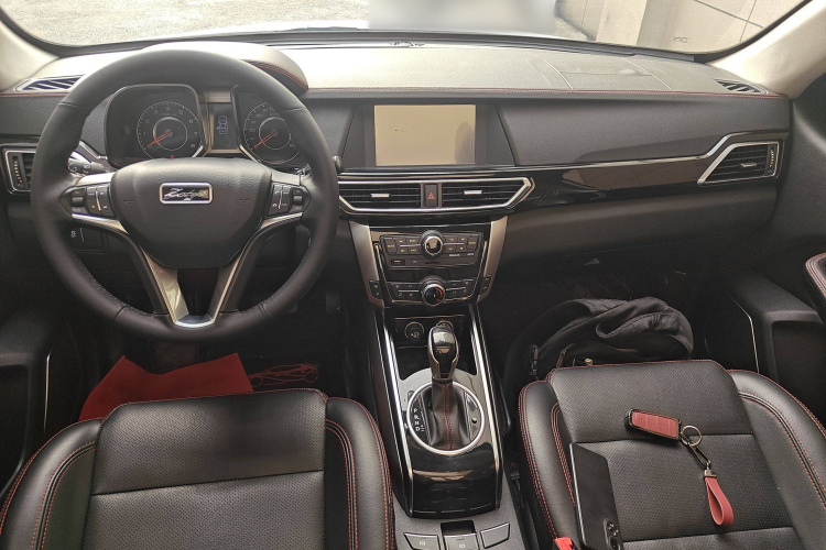 众泰 大迈X5 2015款 1.5T CVT知县型 国IV中控内饰7002
