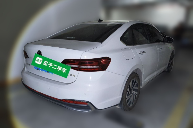 大众 朗逸 2023款 1.5L 自动五百万版车身外观7