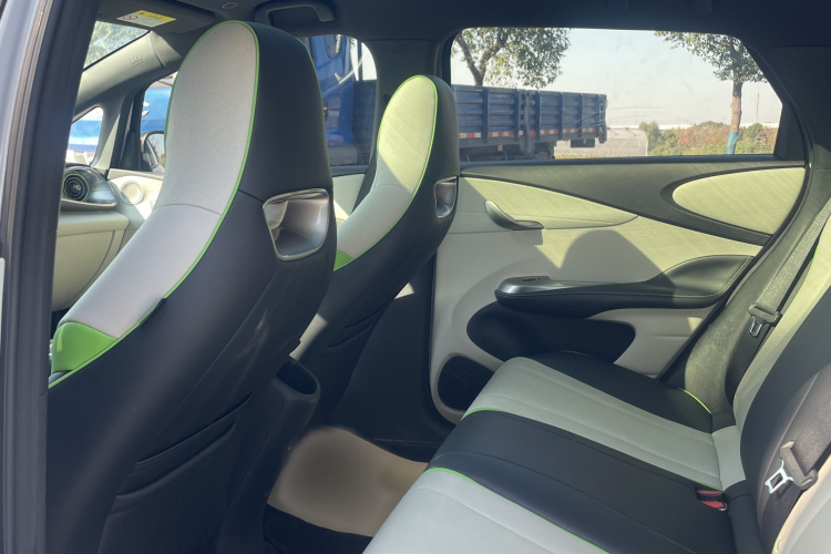 比亚迪 海豚 2021款 405km 时尚版中控内饰7003