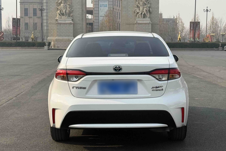 丰田 雷凌 2022款 双擎 1.8H E-CVT豪华版车身外观6004