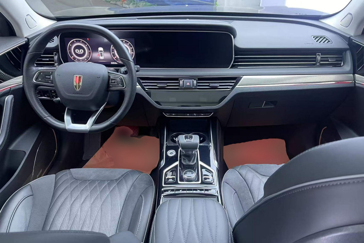 红旗HS5 2022款 改款 2.0T 智联旗享版中控内饰12