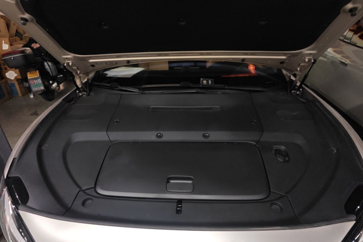 鸿蒙智行 享界S9 2024款 纯电 Ultra 四驱旗舰版机舱底盘24