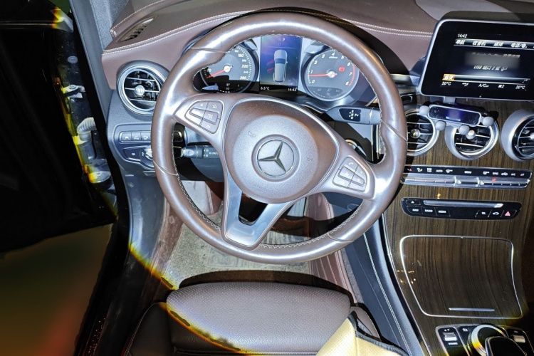 奔驰GLC 2018款 GLC 260 4MATIC 豪华型局部细节13