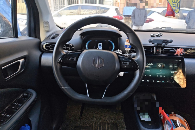 零跑汽车 零跑T03 2022款 星钻版中控内饰13