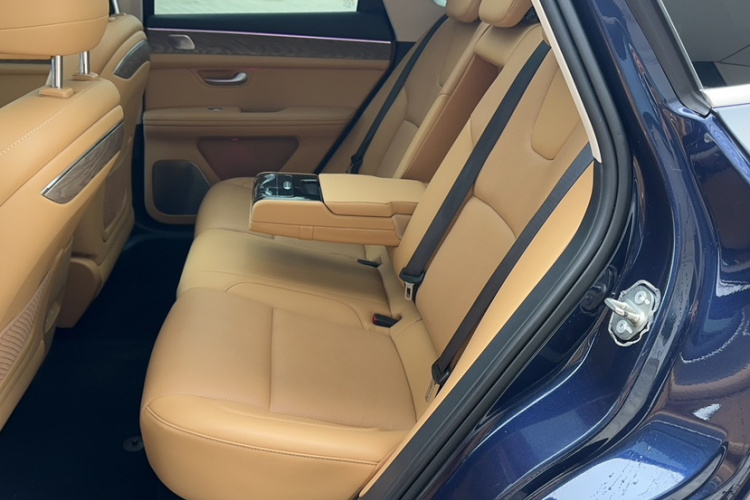 鸿蒙智行 问界M5 2022款 增程后驱标准版中控内饰7001