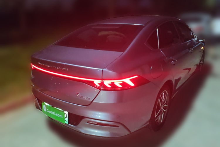 比亚迪 秦PLUS 2021款 EV 500KM 尊贵型车身外观7