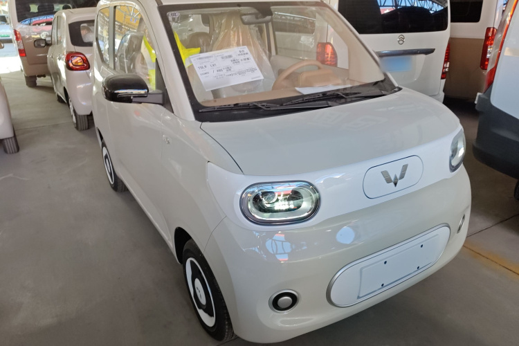 五菱汽车 宏光MINIEV 2024款 第三代 215km 青春版车身外观3