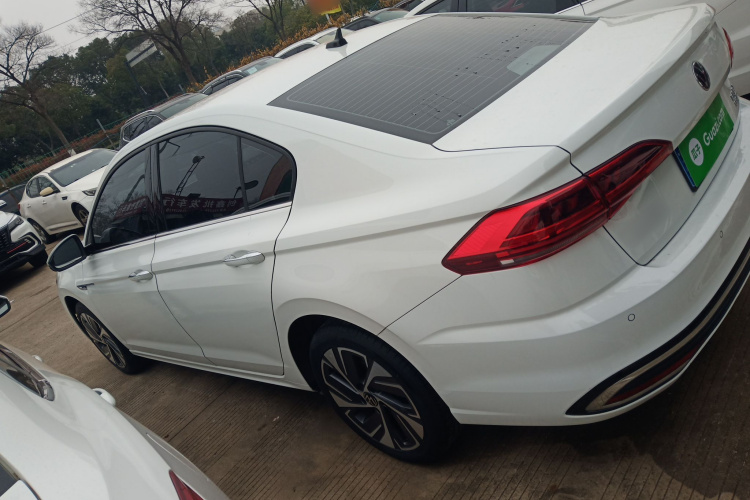 大众 宝来 2023款 300TSI DSG尊行版车身外观4