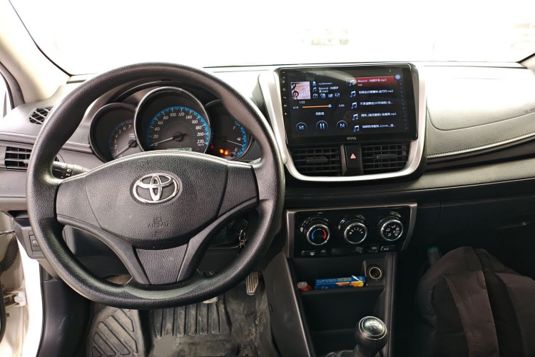 丰田 YARiS L 致炫 2016款 改款 1.3E 手动魅动版中控内饰7002