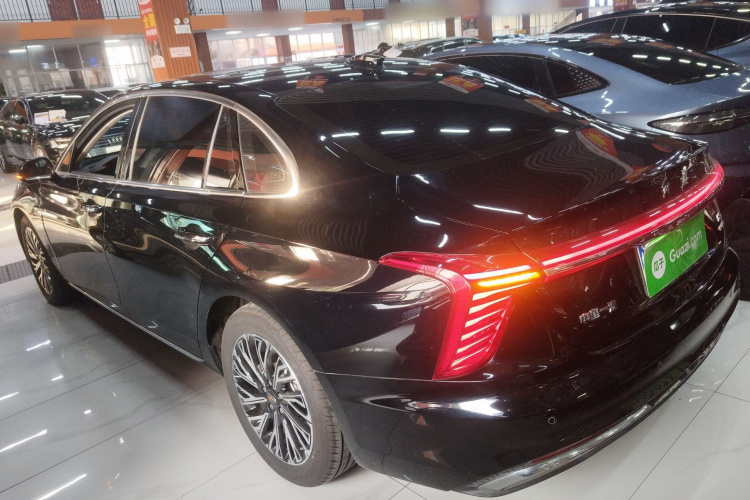 红旗H5 2024款 2.0T 自动智联旗畅版车身外观6003