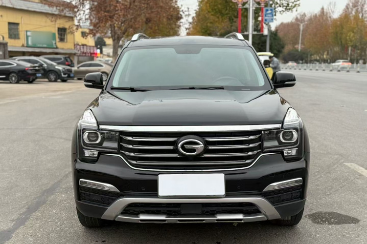 广汽传祺 传祺GS8 2017款  320T 两驱豪华版（七座）车身外观2