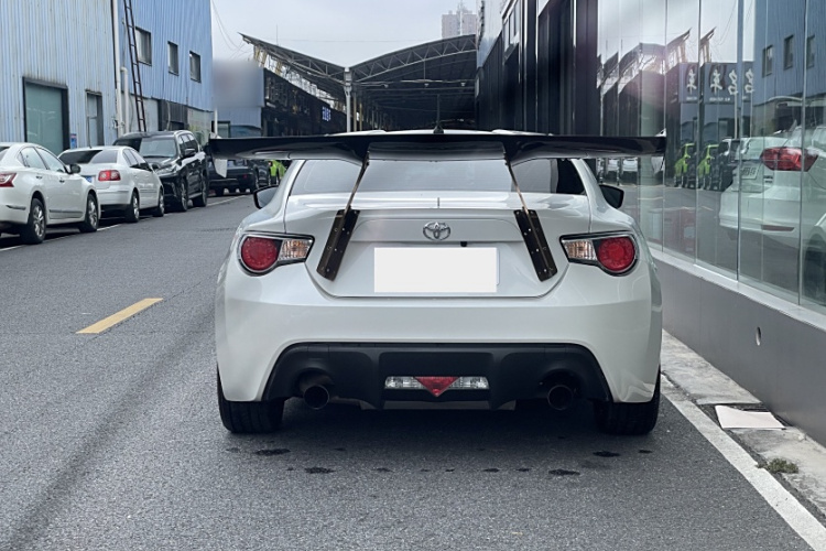 丰田86 2013款 2.0L 自动豪华型车身外观6001