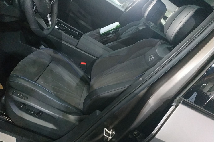 大众 2025款 途昂 Pro 450TSI 四驱登峰版中控内饰19