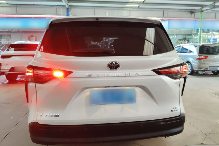 丰田 赛那SIENNA 2024款 2.5L混动 舒适版车身外观6