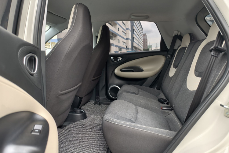 五菱汽车 五菱缤果 2024款 203km 轻享款中控内饰7002