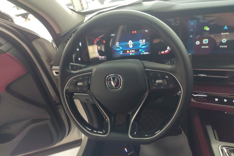 长安CS75 PLUS 2021款 1.5T 自动尊贵型中控内饰13