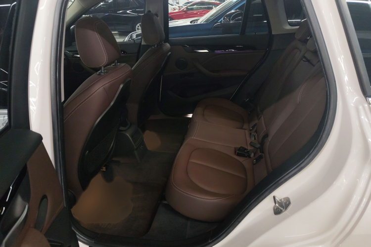 宝马X1 2020款 sDrive20Li 时尚型中控内饰7004