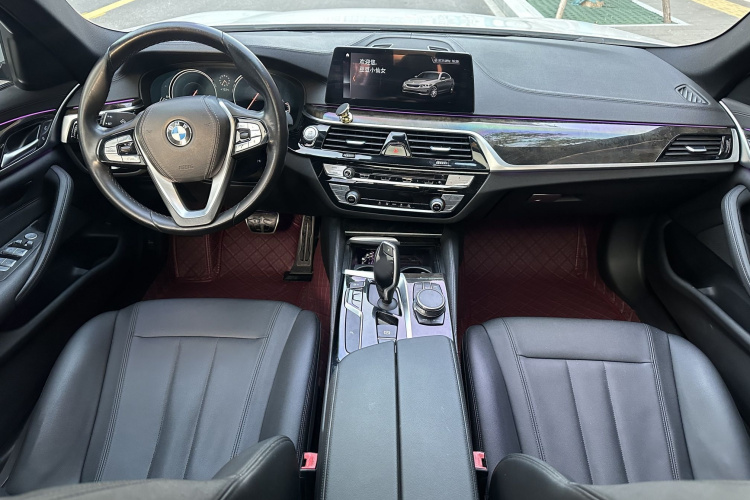 宝马5系 2018款 525Li M运动套装中控内饰7002