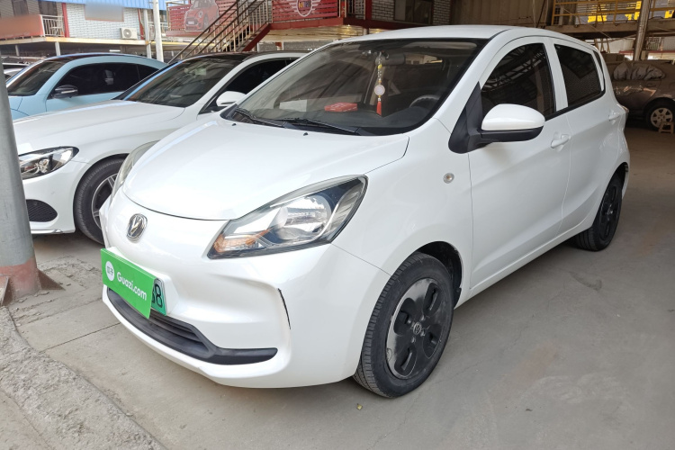 长安欧尚 奔奔E-Star 2021款 国民版 心悦版（快充版）磷酸铁锂（31.95kWh）车身外观1