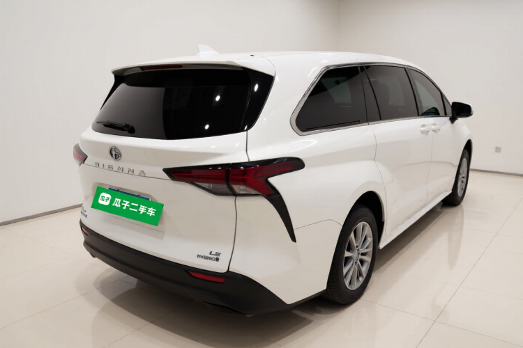 丰田 赛那SIENNA 2023款 2.5L混动 舒适版车身外观7