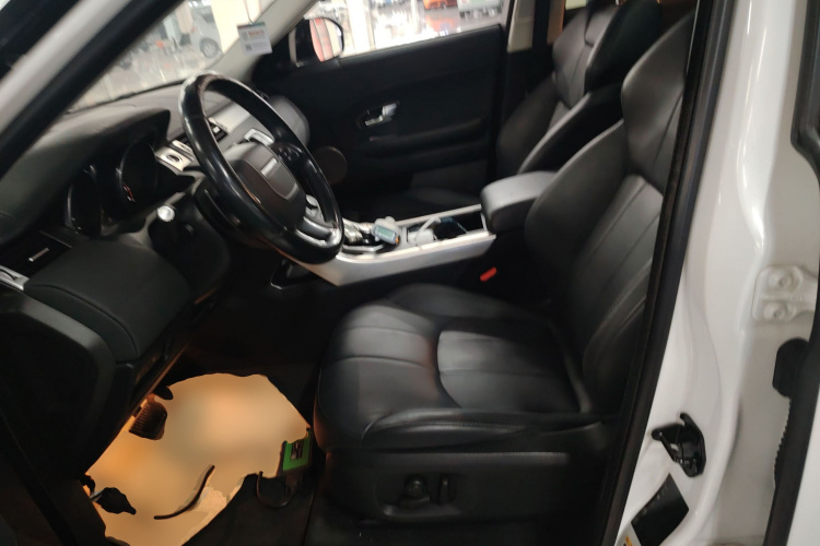 路虎 揽胜极光 2017款 2.0T 英伦锋尚版中控内饰19