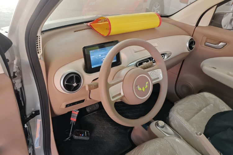 五菱汽车 宏光MINIEV 2025款 四门版 进阶款中控内饰12