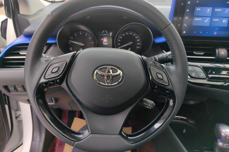 丰田C-HR 2021款 2.0L 豪华版中控内饰13