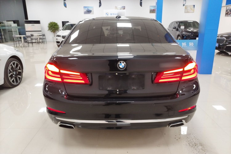 宝马5系 2020款 530Li 领先型 豪华套装车身外观6001