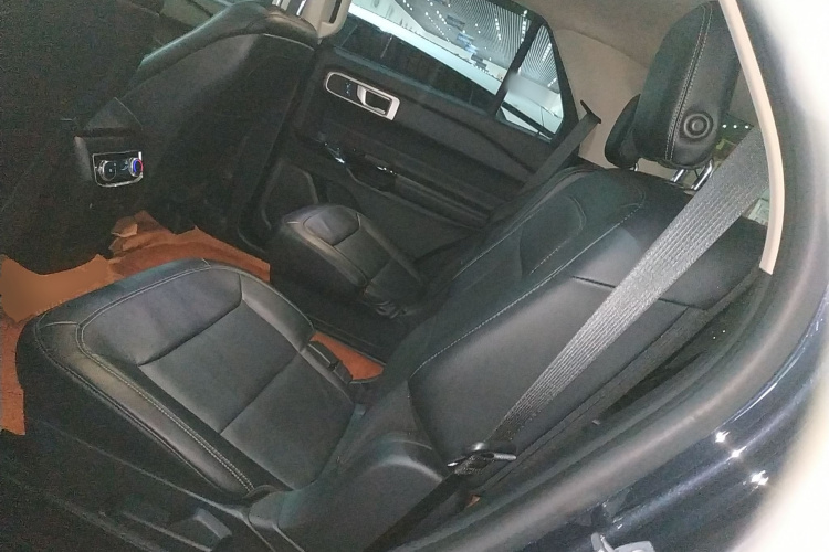 福特 探险者 2020款 EcoBoost 285 四驱风尚版 6座中控内饰21