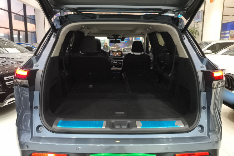 英菲尼迪QX60 2022款 2.0T 四驱豪华版机舱底盘23