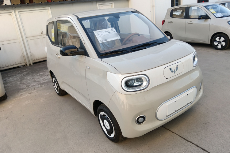 五菱汽车 宏光MINIEV 2024款 第三代 215km 青春版车身外观3