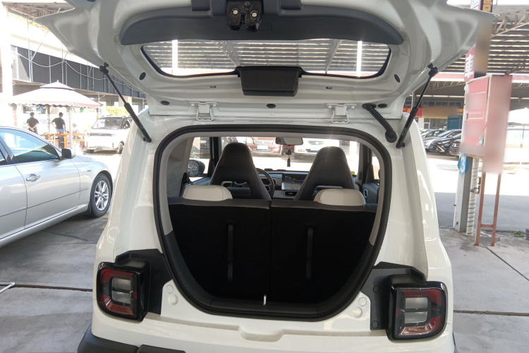 吉利银河 2025款 210km 熊猫骑士机舱底盘23