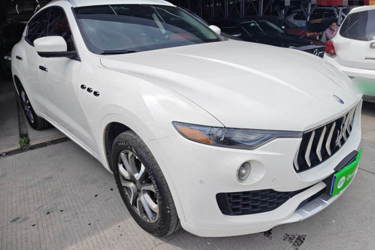 玛莎拉蒂 Levante 2016款 3.0T 标准型车身外观6002