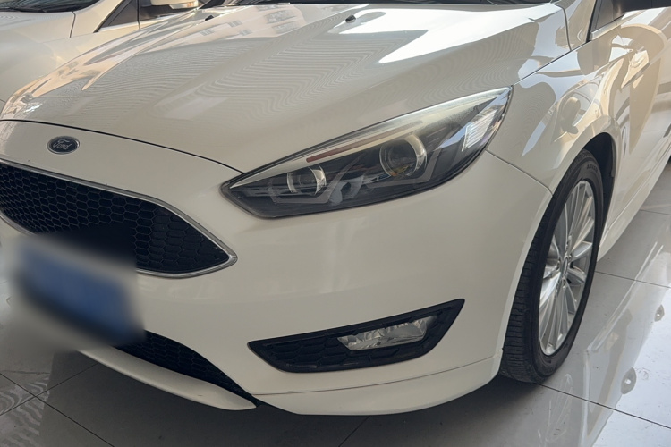 福特 福克斯 2017款 两厢 EcoBoost 180 自动运动型局部细节36