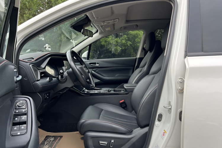 广汽传祺 传祺GS4 2020款 270T 自动智联科技版中控内饰7002