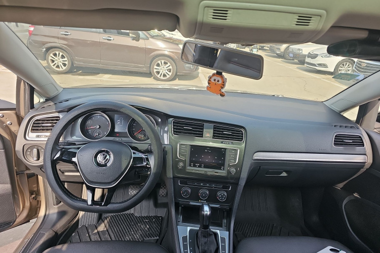 大众 高尔夫 2017款 1.6L 自动舒适百万辆纪念版中控内饰12