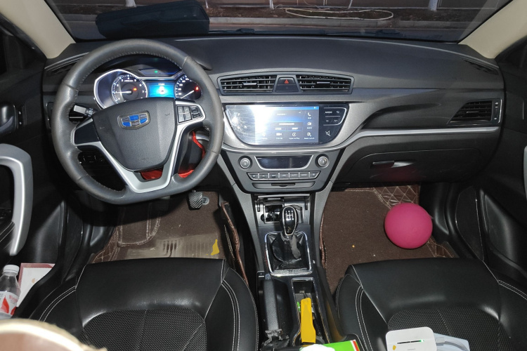 吉利汽车 帝豪 2017款 三厢百万款 1.5L 手动向上版中控内饰12