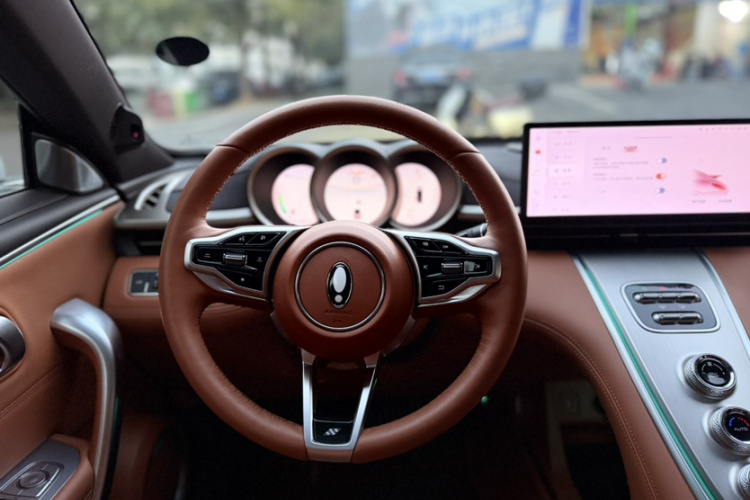 欧拉闪电猫 2022款 555km 尊贵版中控内饰7005